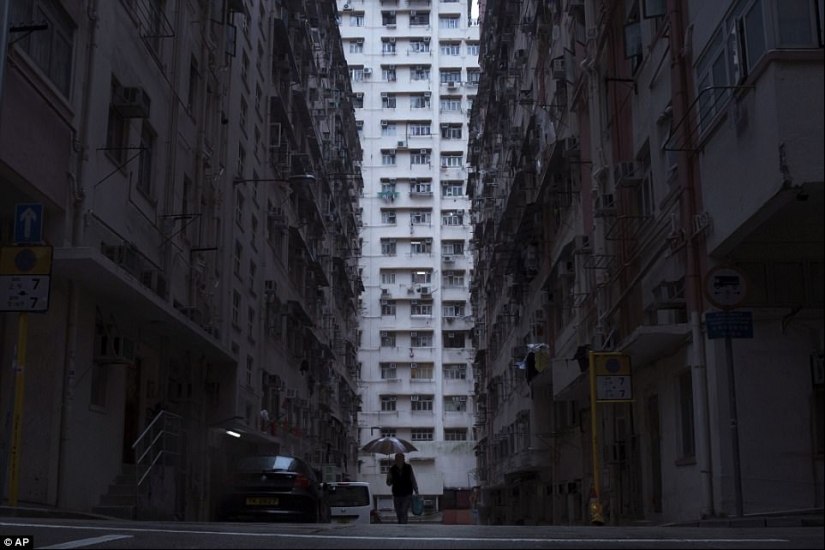 How people live in Hong Kong coffin apartments