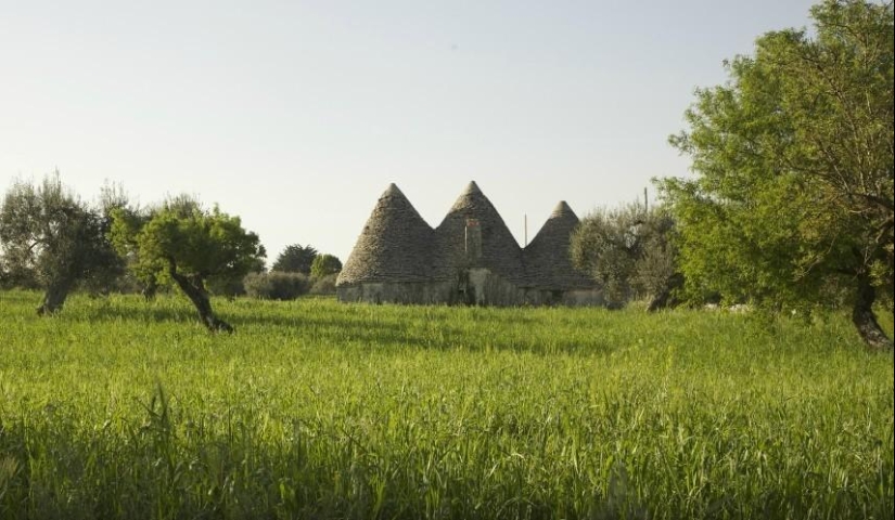 How rural houses of the 13th century are adapted to modern dwellings