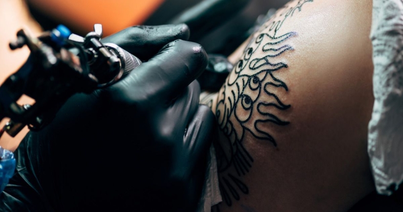 How tattoos negatively affect the thermoregulation of the skin