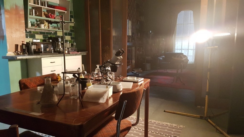 How the scenery for the series "Sherlock" was created