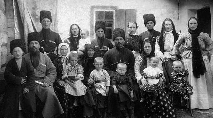 How to raise children in Cossack families