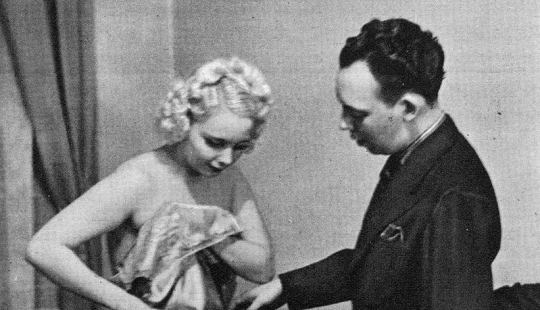 How to undress in front of her husband: a 1937 guide that will be useful for modern women