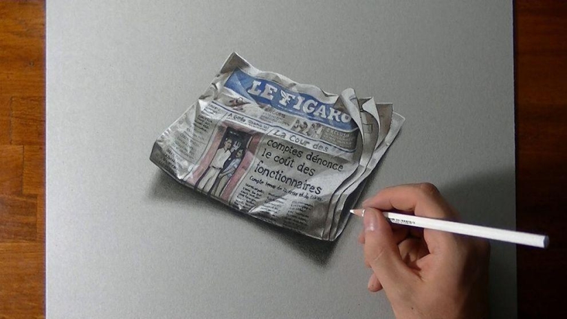 Hyper-realistic drawings of ordinary objects