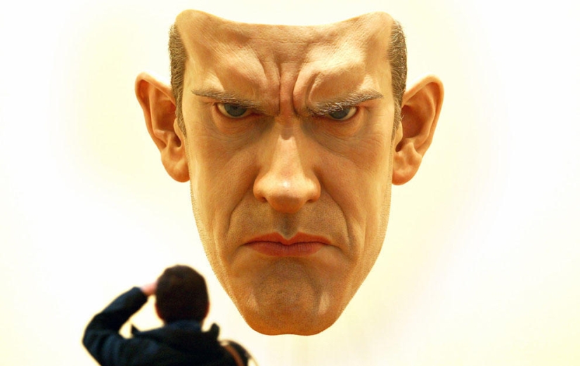 Hyperrealistic sculptures by Ron Mueck