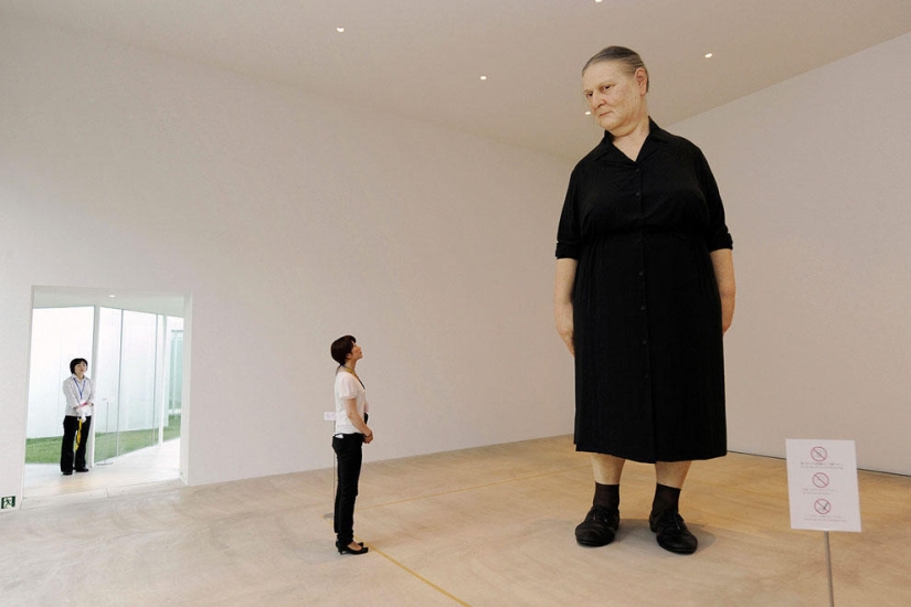 Hyperrealistic sculptures by Ron Mueck