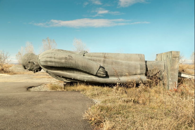 I Embarked On A Journey Through Former FSU Countries To Document Abandoned Soviet Architecture