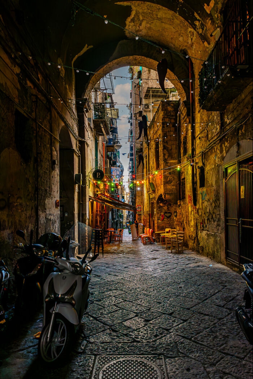 I Traveled To Naples, And Here Are The 20 Best Photos I Took There
