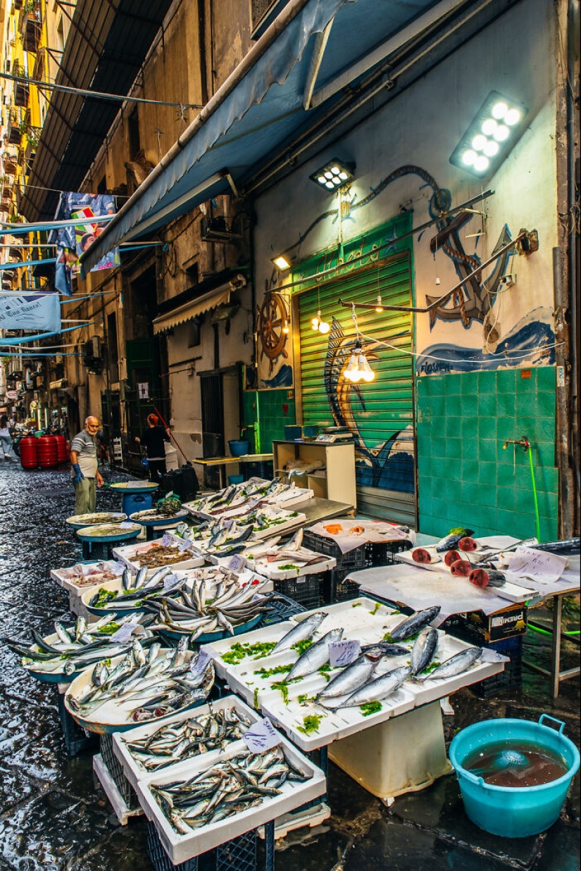 I Traveled To Naples, And Here Are The 20 Best Photos I Took There