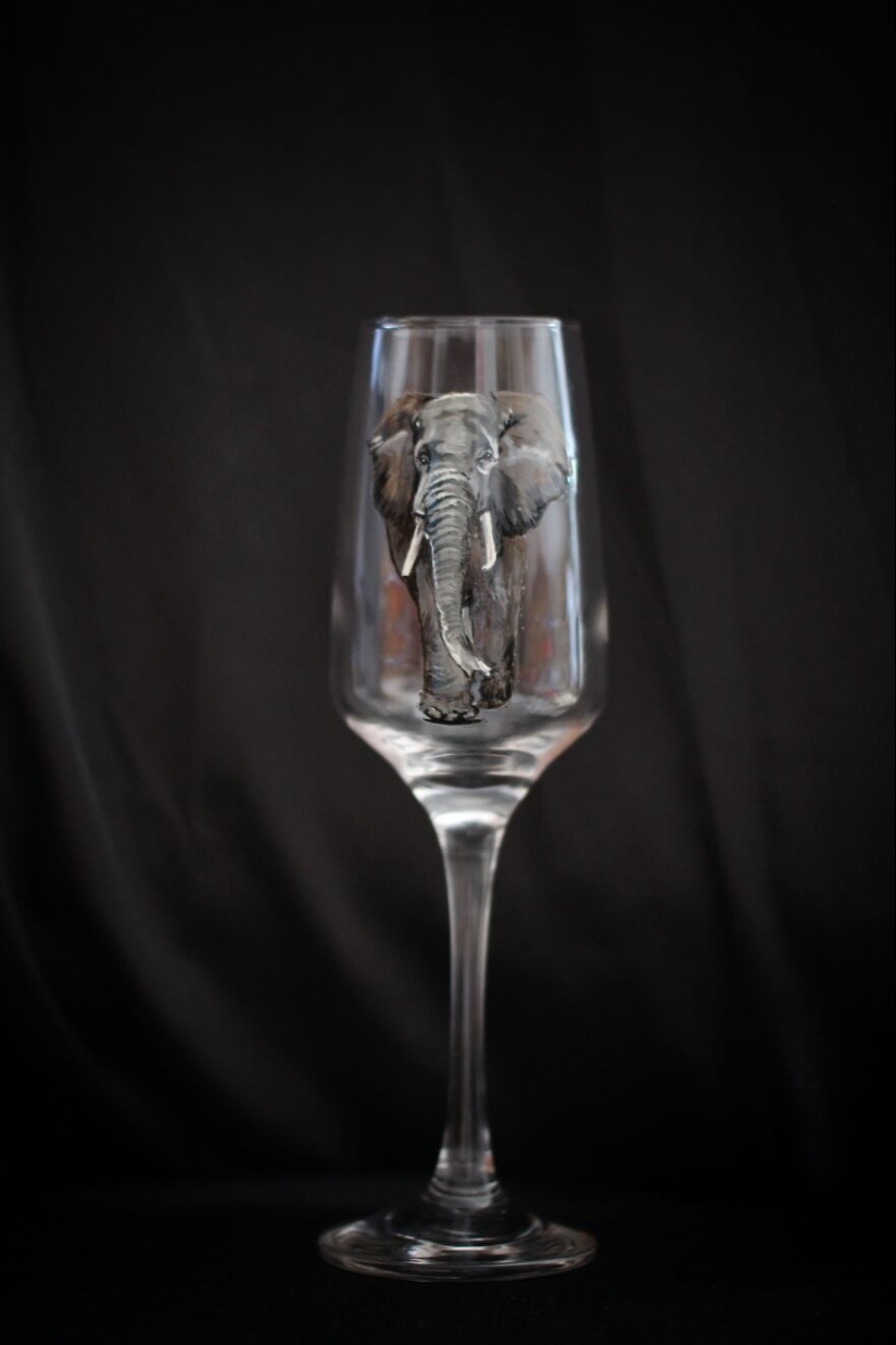 I Use Various Glassware For Painting Hyperrealistic Animals And Here Are 20 Photos Of Them (New Pics)
