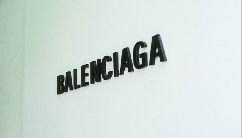 IKEA comparte un divertido regreso a la “falda de toalla” de Balenciaga de $ 925