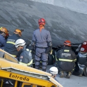 In Brazil, an overpass collapsed on a bus and cars