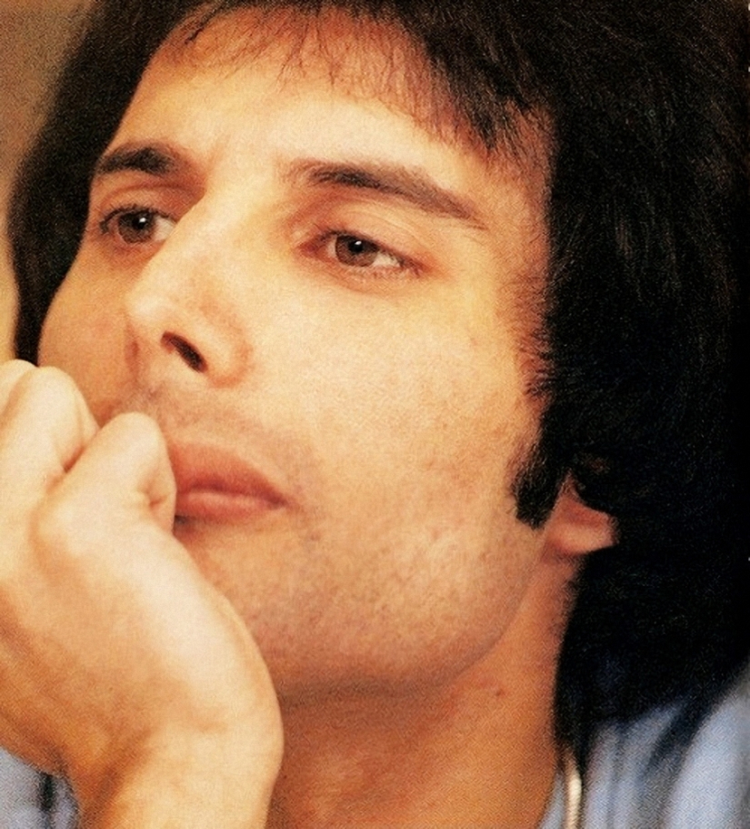 In memory of Freddie Mercury
