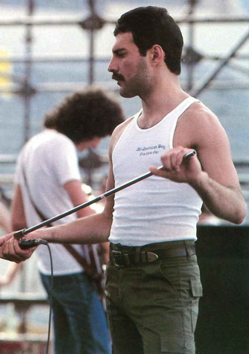 In memory of Freddie Mercury