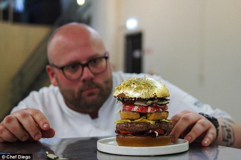 In the Netherlands, the most expensive burger in the world was created at a price of 131 thousand rubles