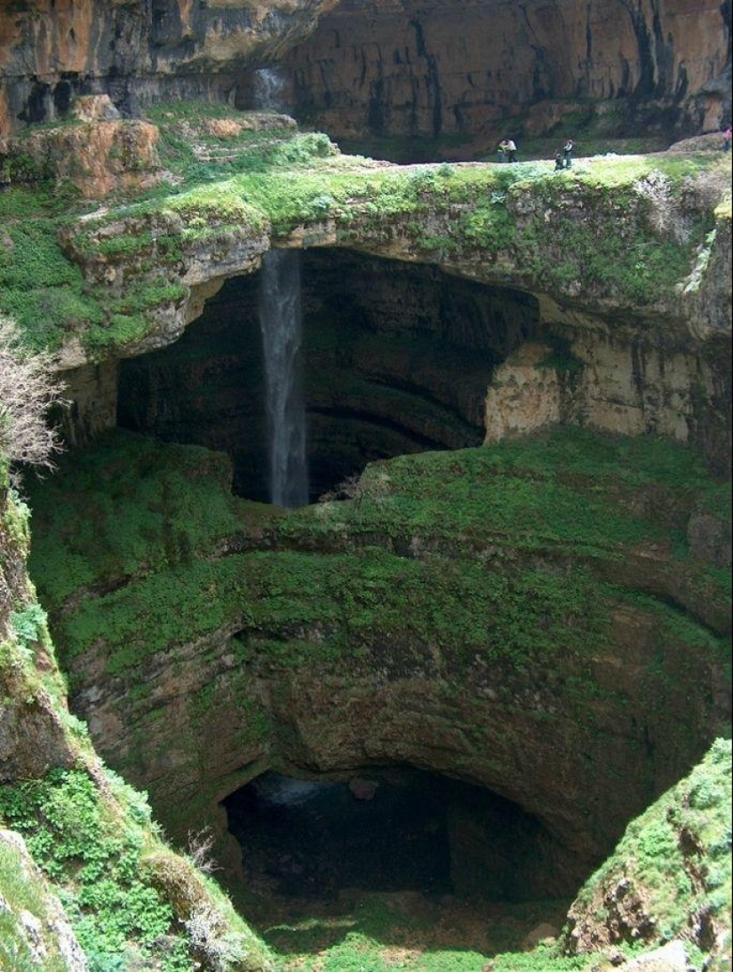 Increíble cascada de Baatara