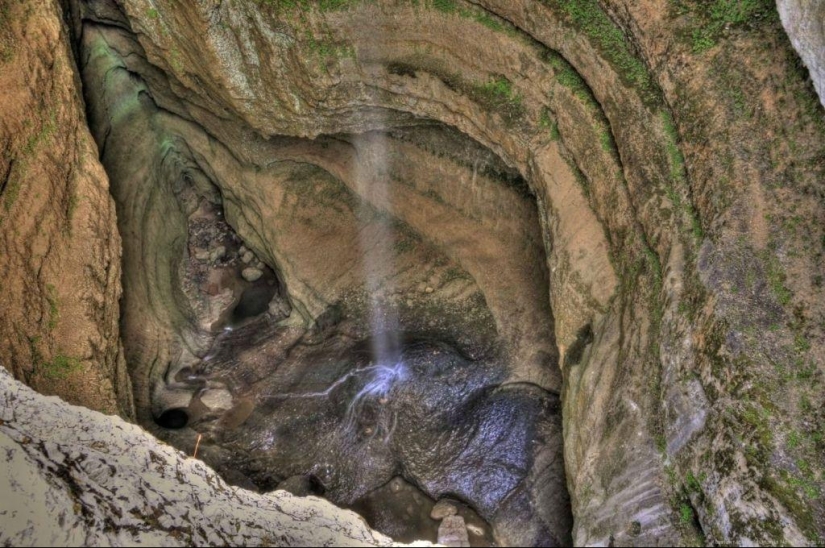 Increíble cascada de Baatara