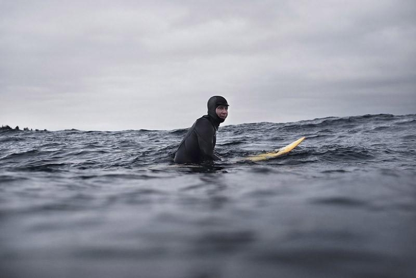 Increíbles fotos de surfear en un lago semicongelado