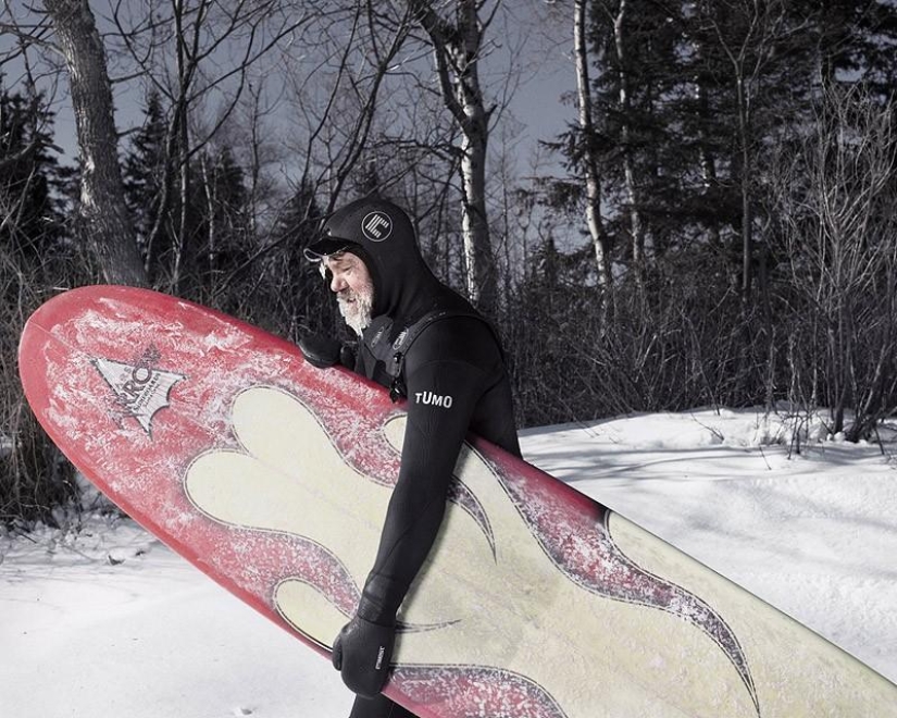 Incredible photos of surfing in a semi-frozen lake