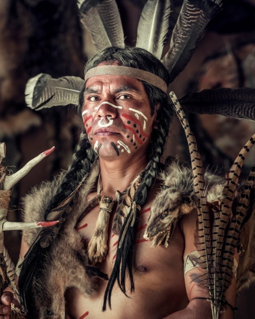 Indigenous peoples: 20 portraits, from which it is impossible to look away