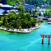 Itsukushima es una isla sagrada donde está prohibido nacer y morir