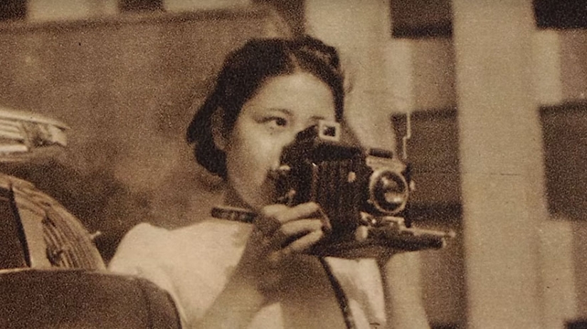 Japan&#39;s first female photojournalist still filming at age 101
