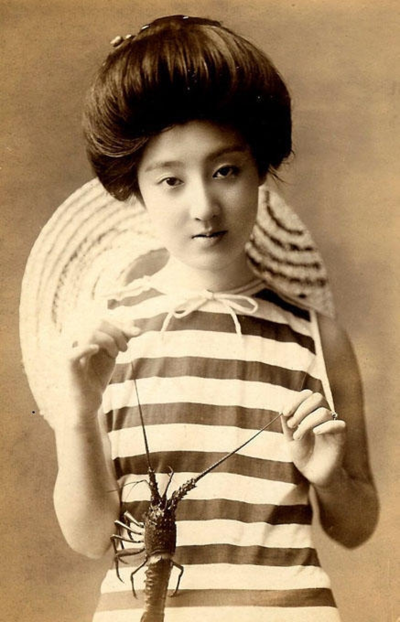 Japanese Pin-up: 1870-1920