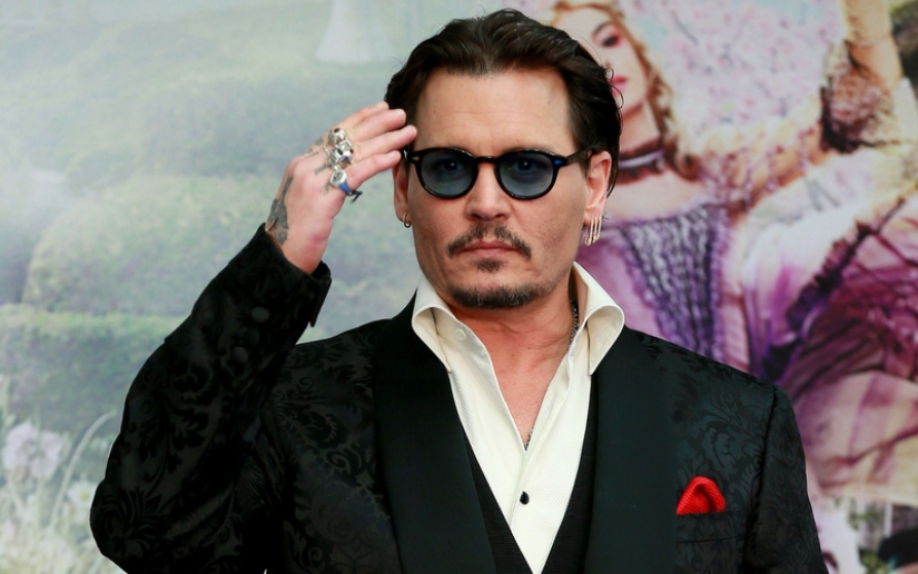 Johnny Depp te enseñará a gastar 2 millones de dólares al mes