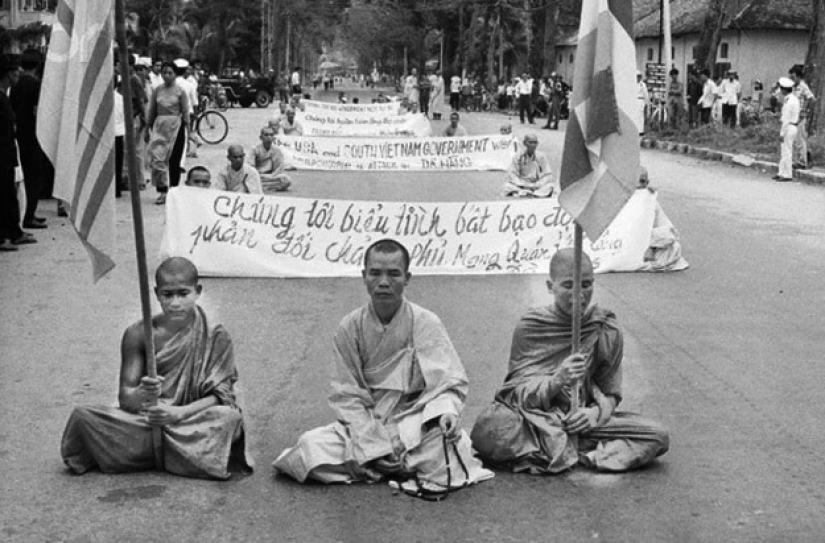La autoinmolación de un Monje Budista: La Llama que cambió el Mundo