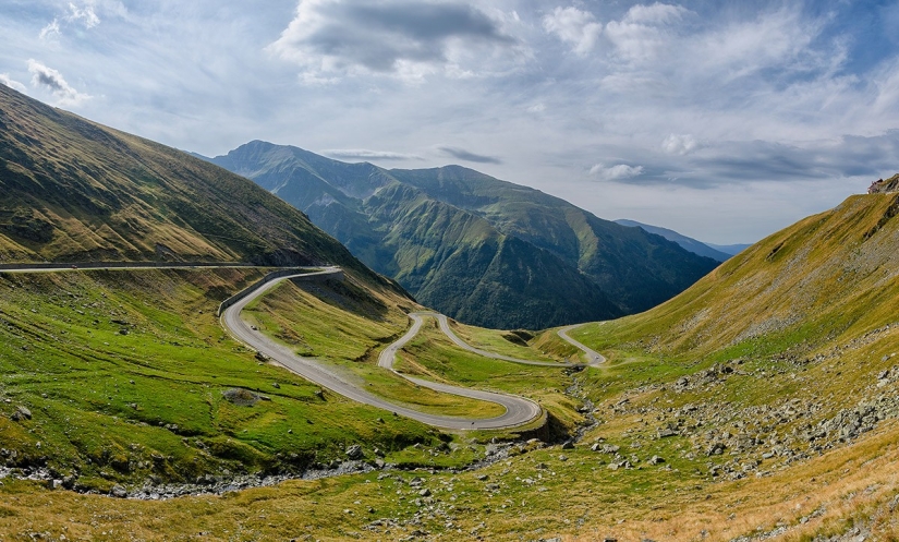 La autopista Transfagaras es una de las rutas más bonitas de Europa