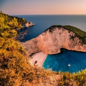 La bahía de Navaio es una playa protegida en la isla griega de Zakynthos