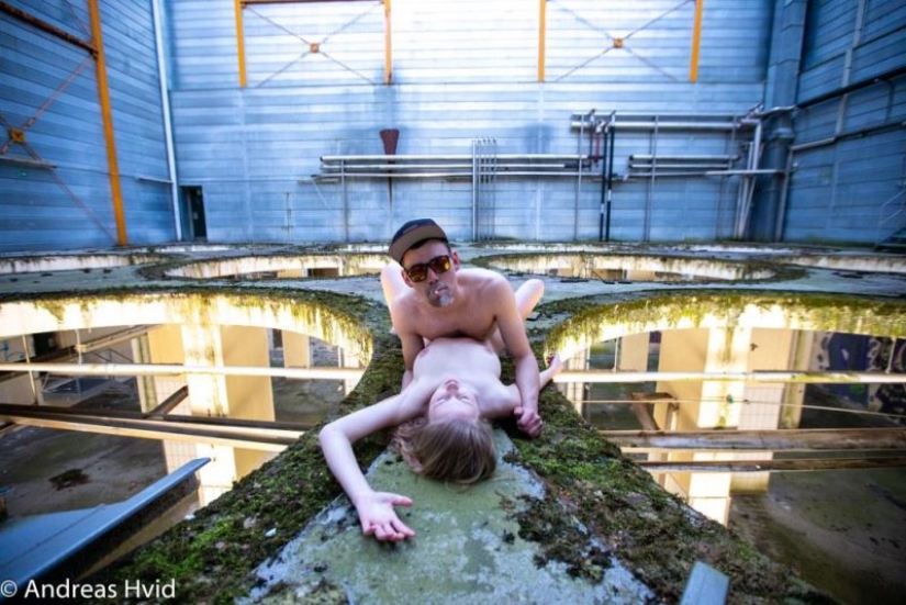 La cantante de desechos: el fotógrafo-un techador de Dinamarca dispara el sexo, las ruinas y el óxido