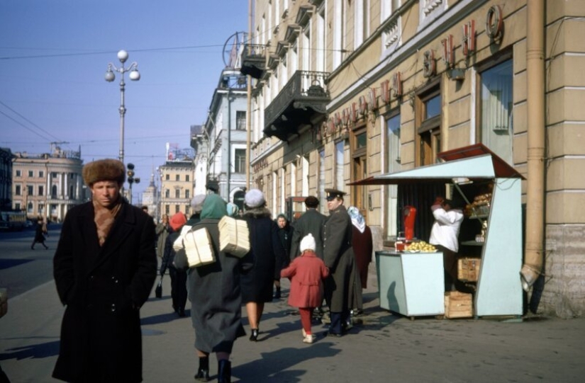 La colección es simple y sorprendentes fotografías de la época Soviética