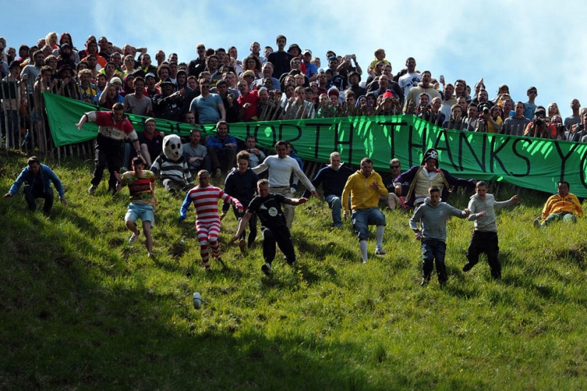 La competencia más ridícula y despiadada de mayo: Cooperschild Cheese Race 2013