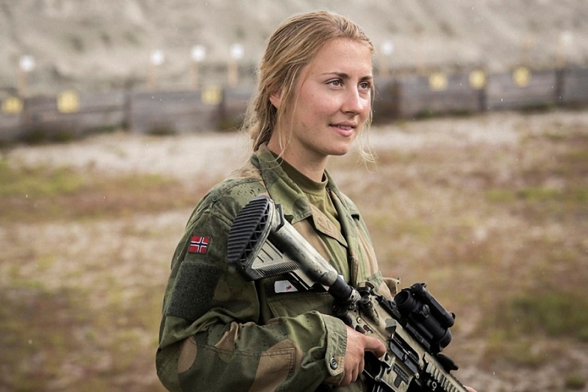 La hermosa mitad del ejército noruego.