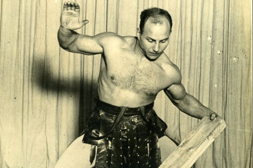 La historia del atleta de circo Alexander Zass - ruso "Iron Samson"