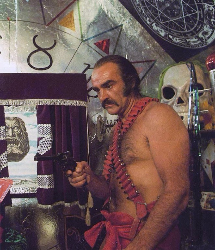 La imagen icónica de cosplay: Sean Connery en "los hombres del bikini"
