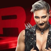 La luchadora Rhea Ripley y sus dos lados: una bestia en el ring y una lindura en la vida real