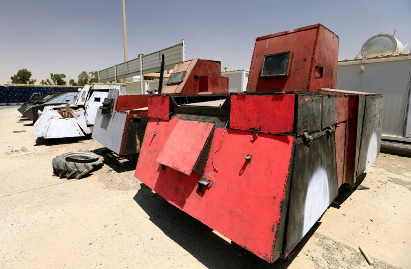 La policía iraquí mostró autos de terroristas del Estado Islámico