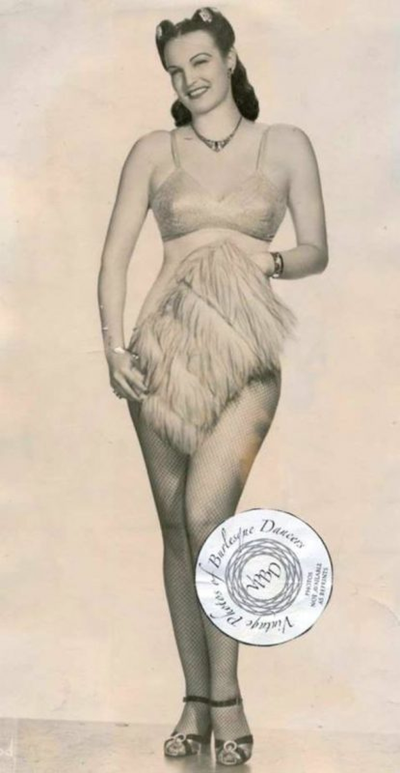 "La Reina de las Amazonas", la máxima estrella del burlesque Lois Defi