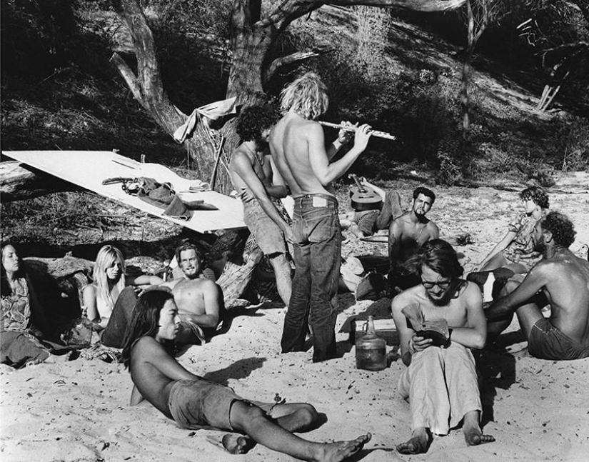 La revolución sin pantalones: cómo pasaban el rato los hippies de los años 60