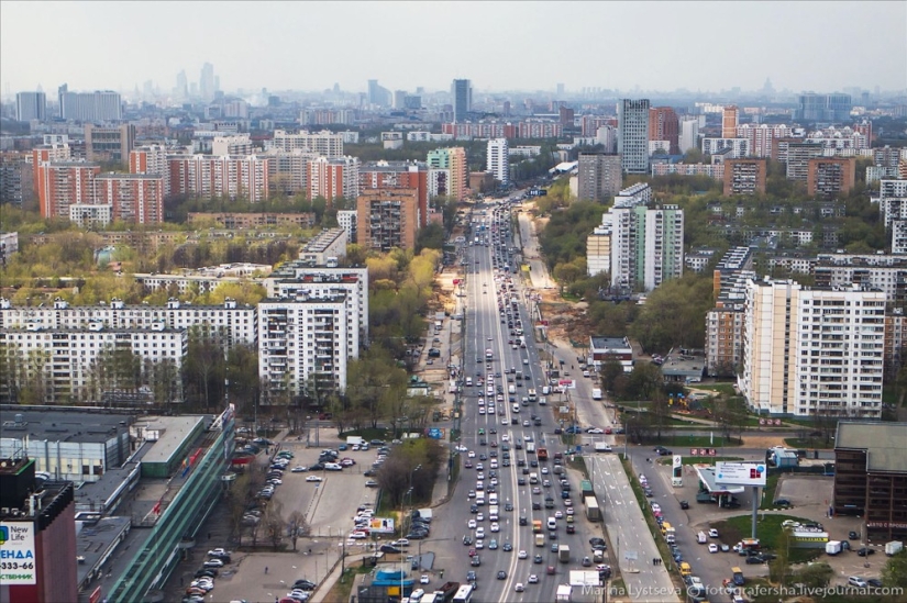 La vida alrededor de la carretera de circunvalación de Moscú...
