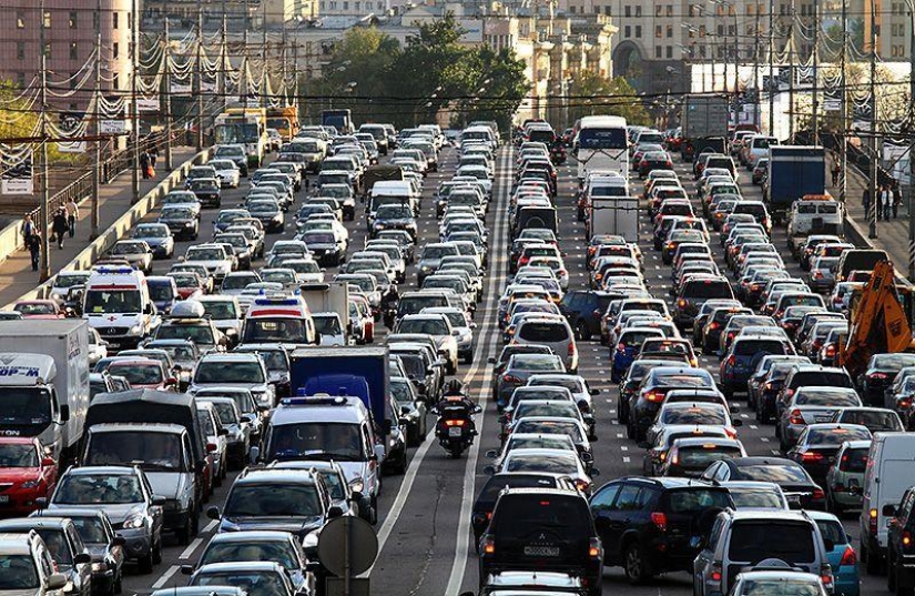 Las 14 evidencias más convincentes del colapso del transporte en Moscú