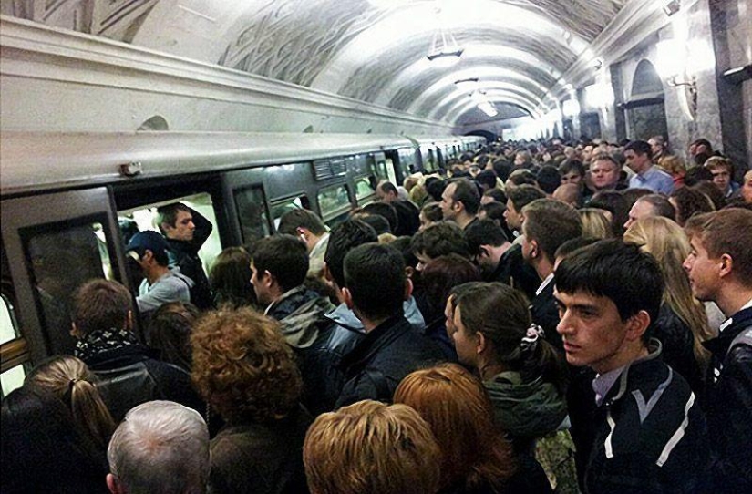 Las 14 evidencias más convincentes del colapso del transporte en Moscú