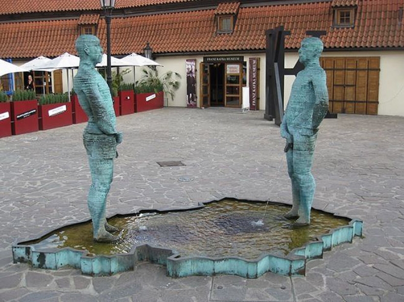 Las 29 estatuas más repugnantes y ridículas de todo el mundo