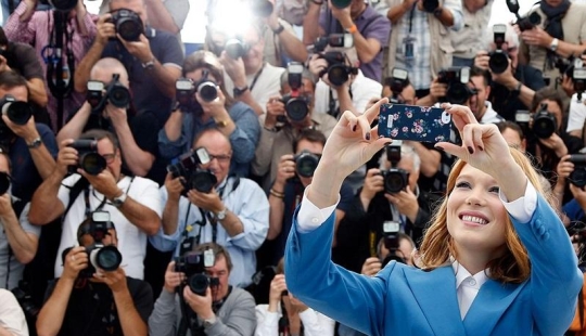 Las estrellas se toman selfies en Cannes