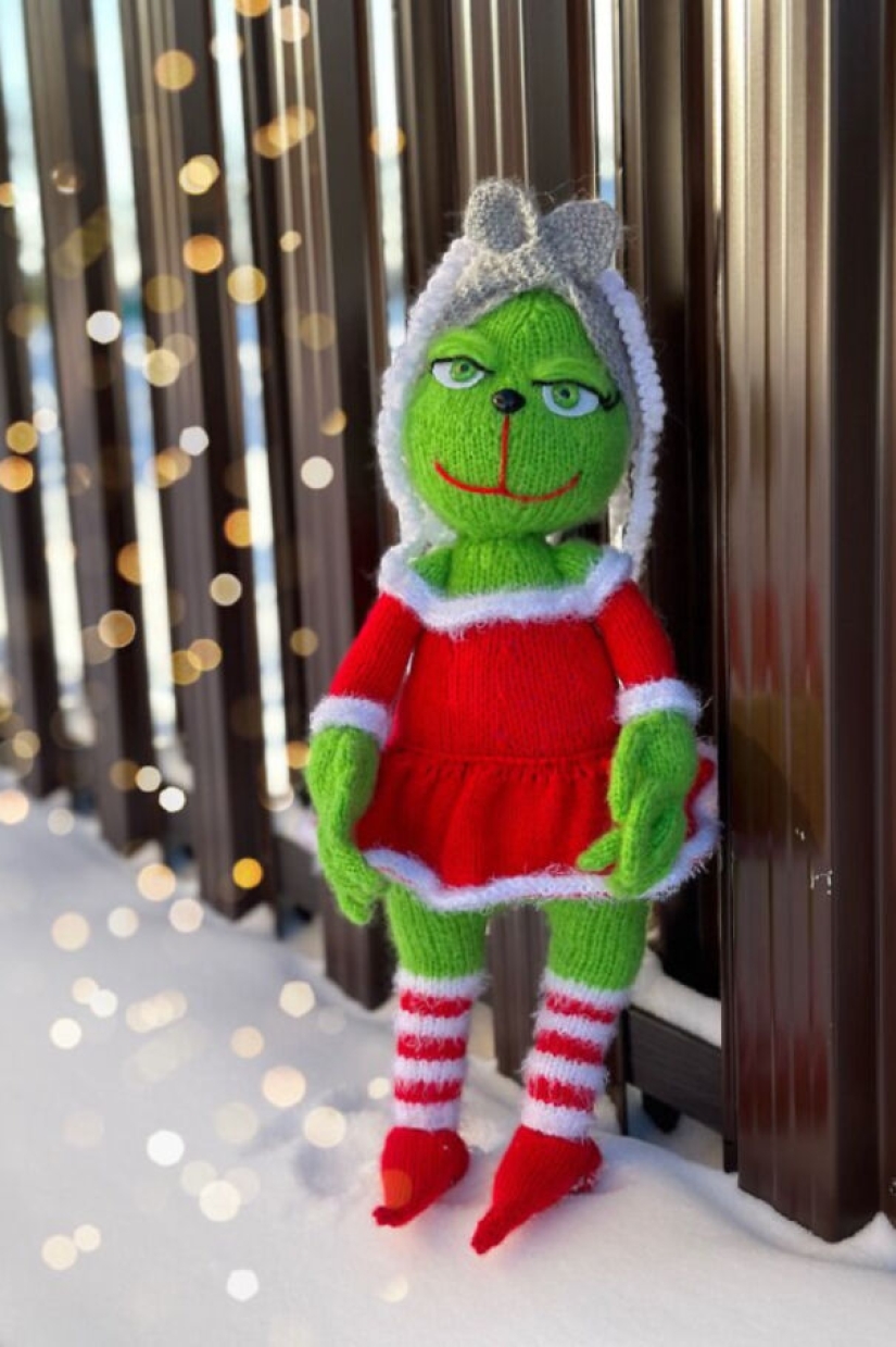 Las fiestas llegan con magia: muñecos tejidos con temas navideños