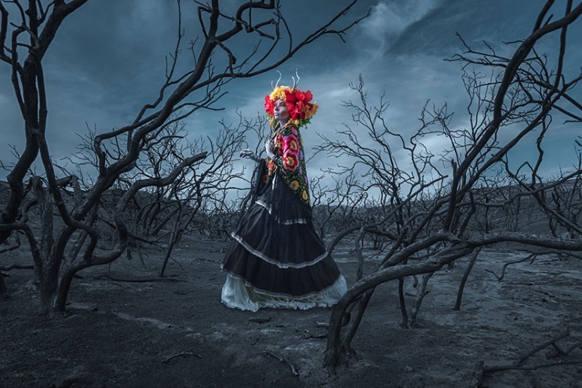 Las Muertas: Deadly Beauties by Tim Tudder