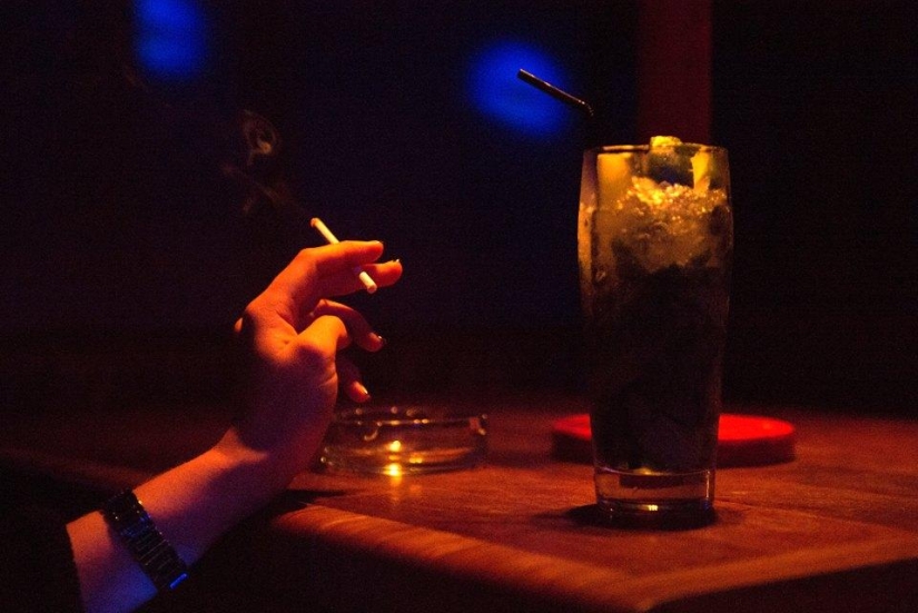 Last day of smoking in clubs, restaurants and bars