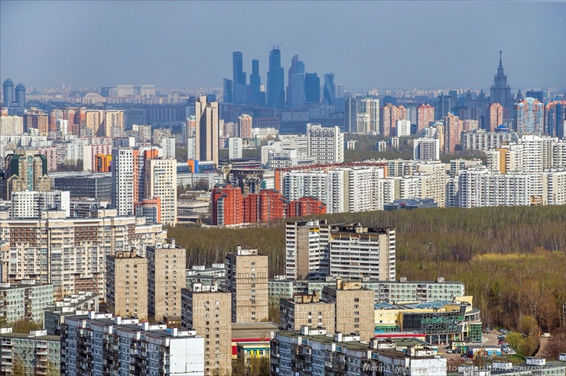 Life around the Moscow Ring Road...