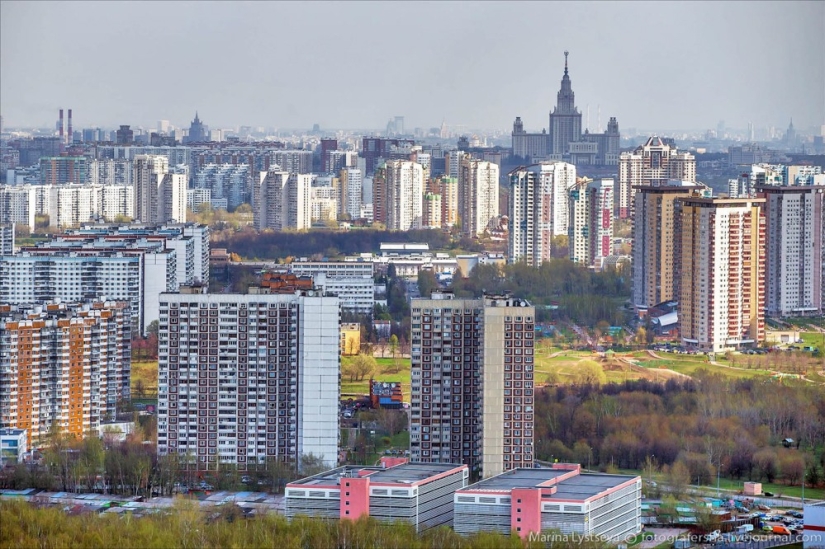 Life around the Moscow Ring Road...